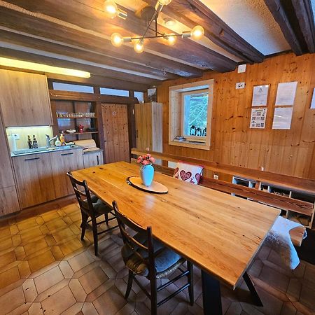 Bovernier Petit Chalet Rustique Et Bucolique מראה חיצוני תמונה