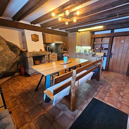 Bovernier Petit Chalet Rustique Et Bucolique מראה חיצוני תמונה